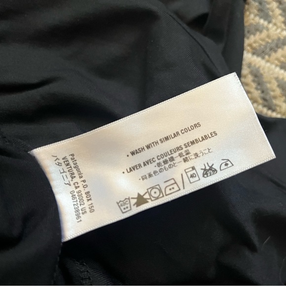 Patagonia Morning Glory black stretchy top - Picture 6 of 6